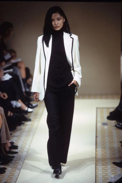 Look 11